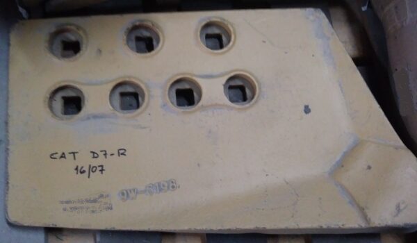 CANTONERA Izqda. BULLD. 9W6198